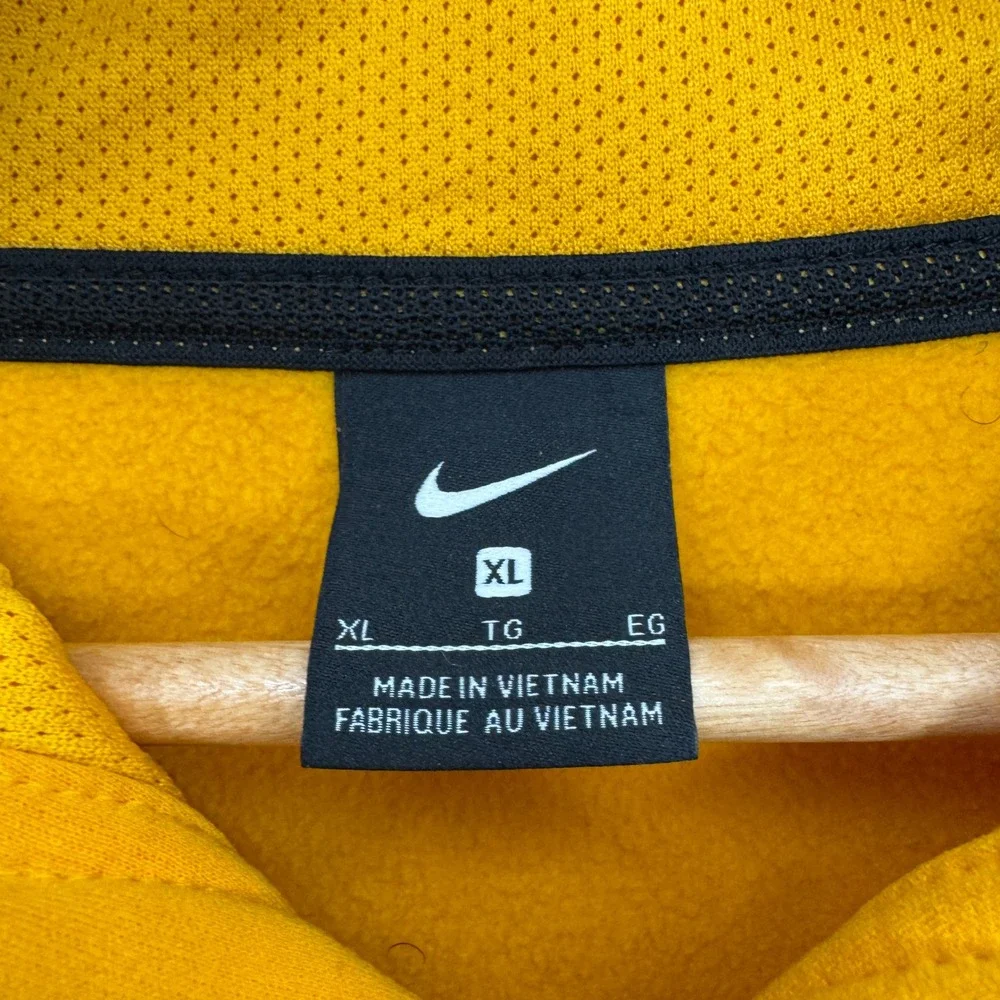 Nike Hoodie Mens XL Yellow Long Sleeve Fleece Pullover Athletic Running